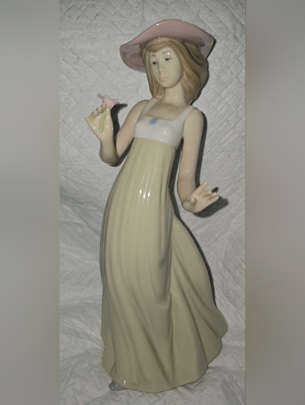 Vintage NAO By Lladro "Gentle Breeze" Porcelain Figurine